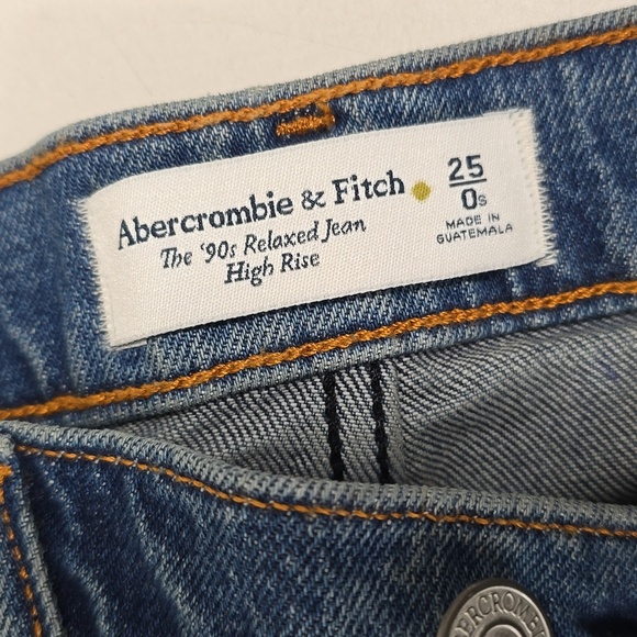 Abercrombie and fitch Curve Love High Rise 90s Relaxed Jean - Picture 10 of 16